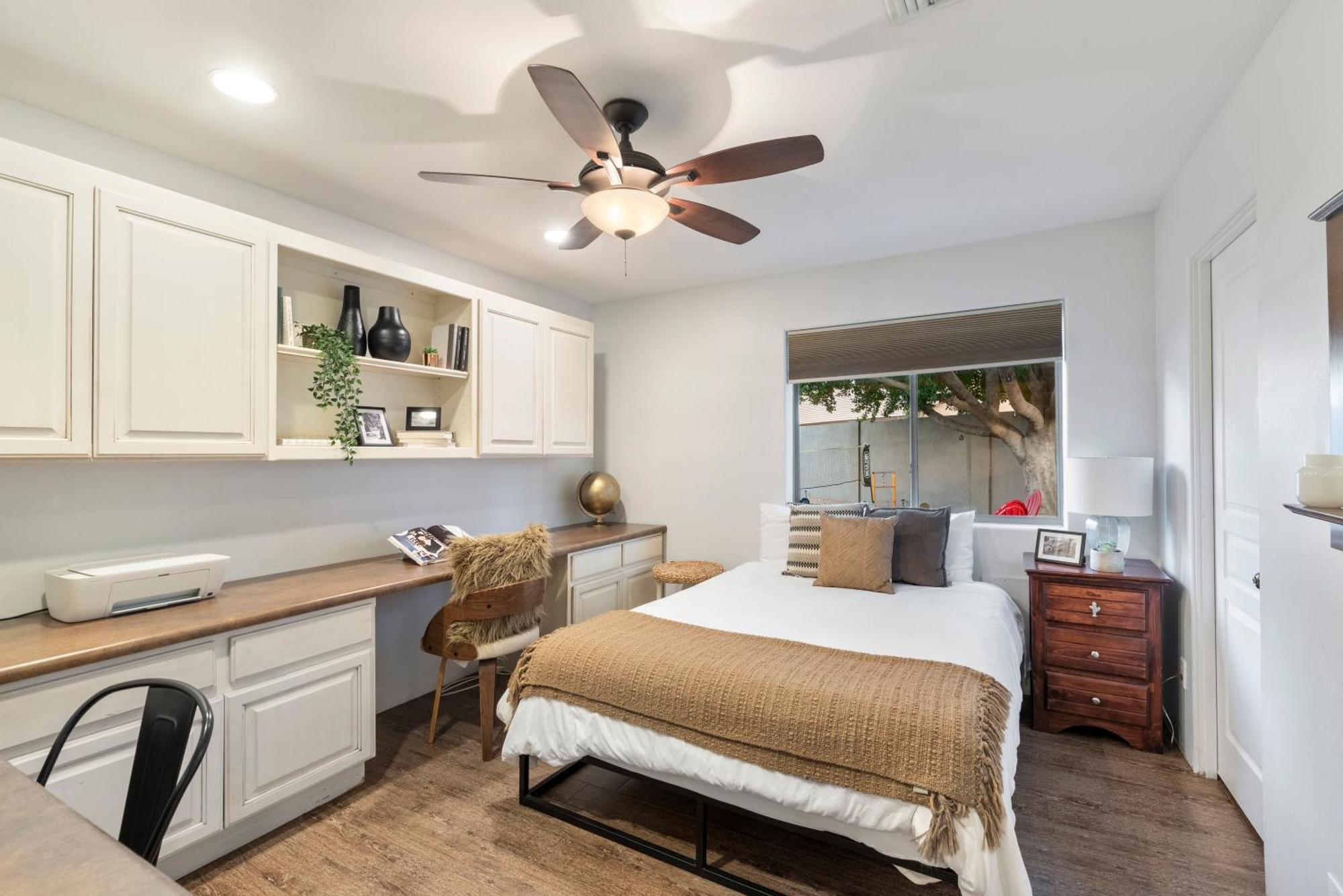 5 Bedroom 4 Bath Boutique Home Premium Location + Heated Pool Option Glendale Bagian luar foto